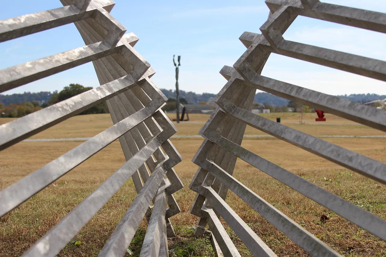 chattanooga, art, public art, metal, texture, architecture. Canadian Public Art Indigenous Consultation Policy in BC