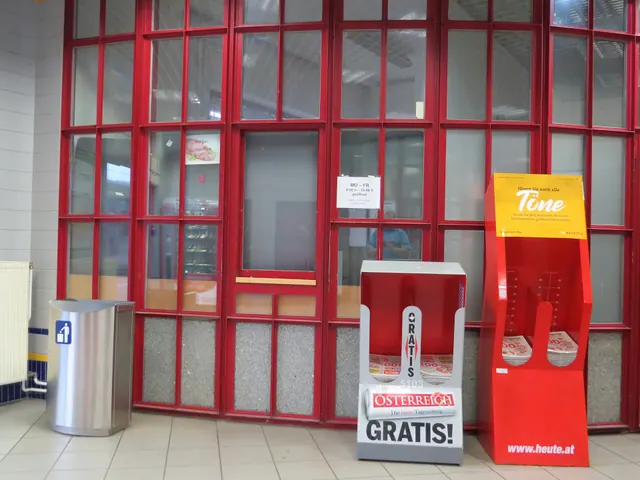 Magazine rack and manure bucket at Bahnhof Pöchlarn, Austria. Fictional case: an exhibition loan is withdrawn